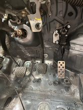 Load image into Gallery viewer, Honda Civic EP2/EP3 Drive By Wire Pedal Adapter
